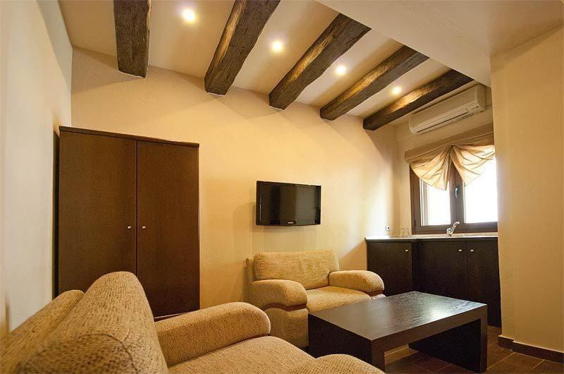 Nostos Hotel Káto Loutrákion Kamer foto