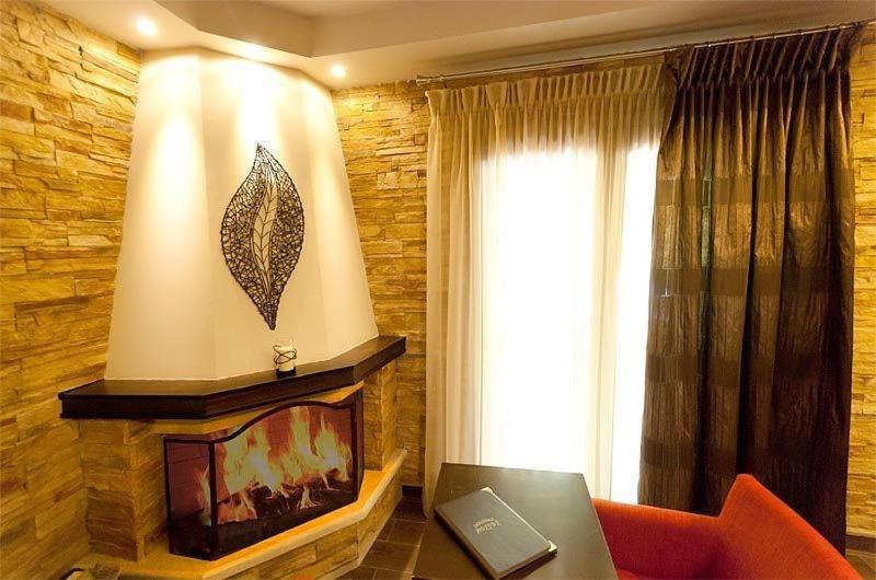 Nostos Hotel Káto Loutrákion Kamer foto