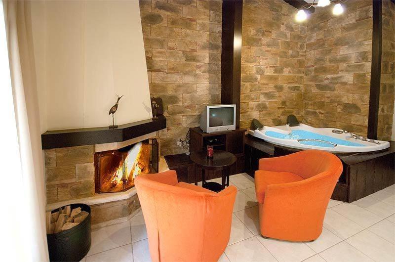 Nostos Hotel Káto Loutrákion Kamer foto