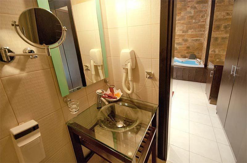 Nostos Hotel Káto Loutrákion Kamer foto