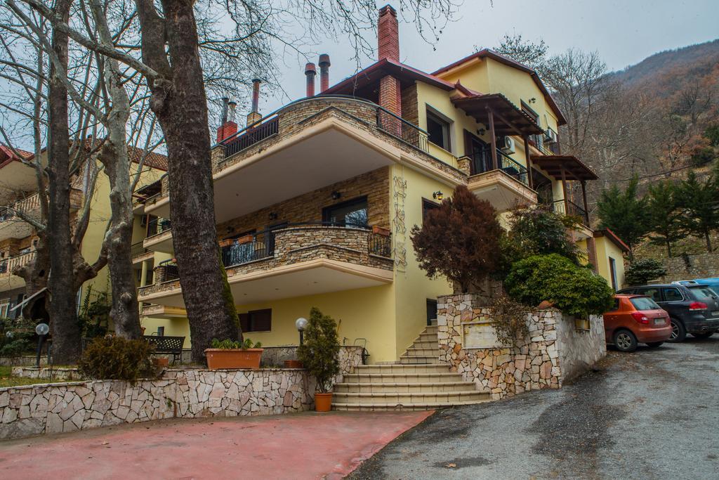 Nostos Hotel Káto Loutrákion Buitenkant foto