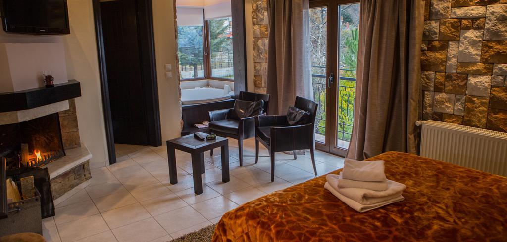 Nostos Hotel Káto Loutrákion Buitenkant foto