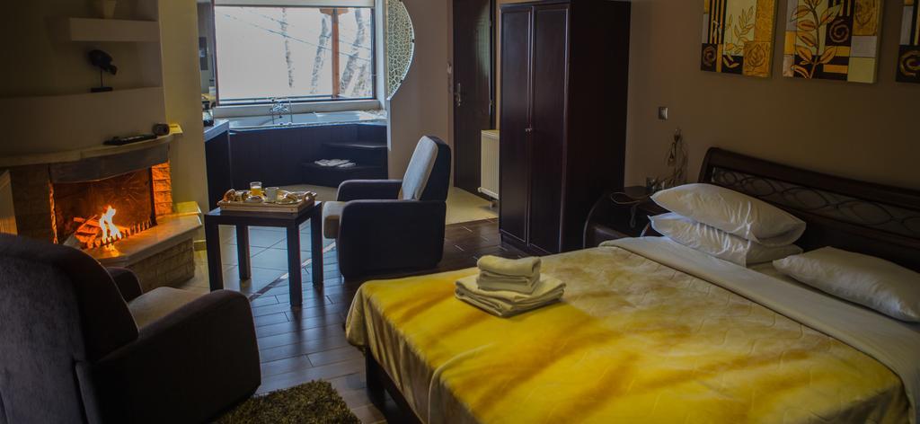 Nostos Hotel Káto Loutrákion Buitenkant foto