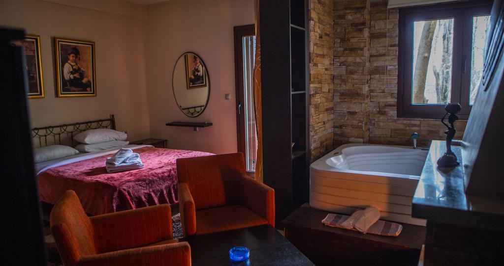 Nostos Hotel Káto Loutrákion Buitenkant foto