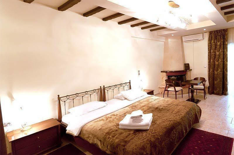 Nostos Hotel Káto Loutrákion Buitenkant foto
