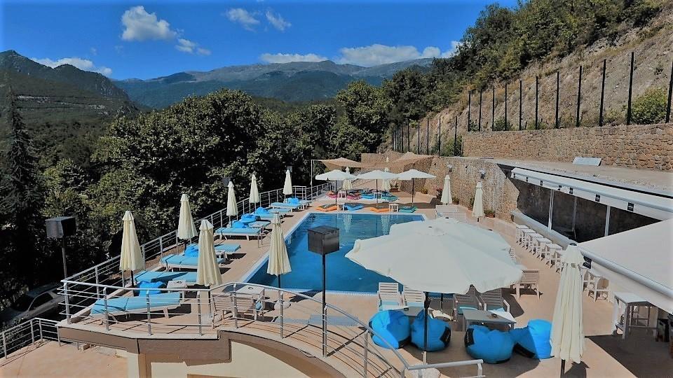 Nostos Hotel Káto Loutrákion Buitenkant foto